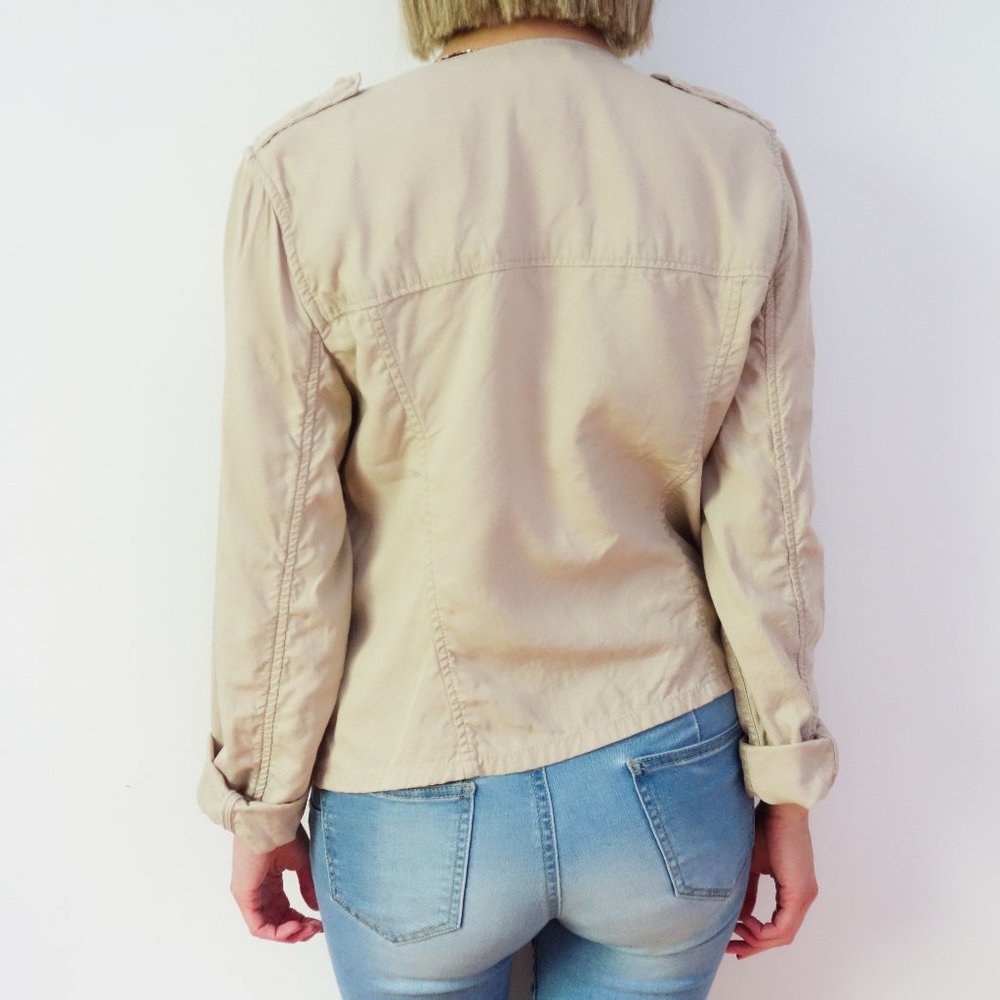 GAP Light Jacket - Picture 3 of 7